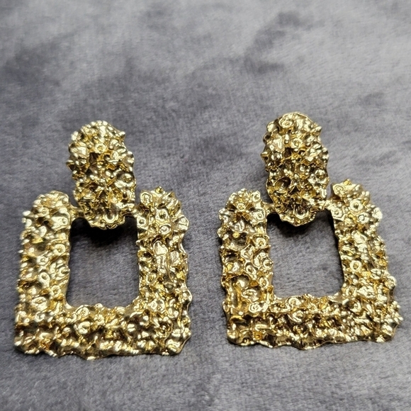 Gold Coral Textured Earrings - Picture 1 of 2